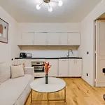 Pick A Flat\'s Apartment in Opera - Rue Grange Batelière